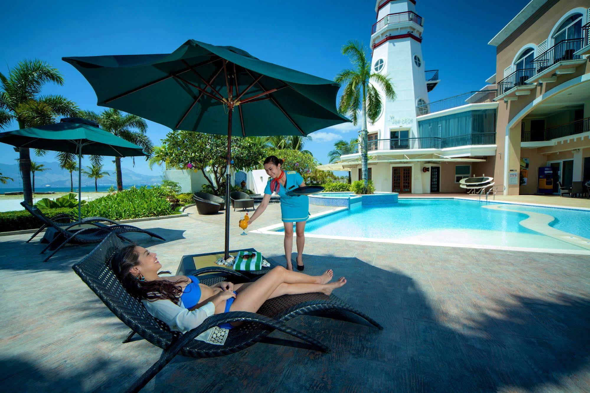 The Lighthouse Marina Resort Olongapo Eksteriør billede